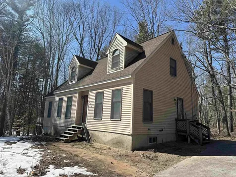 8 Sampson Road Rochester NH 03867