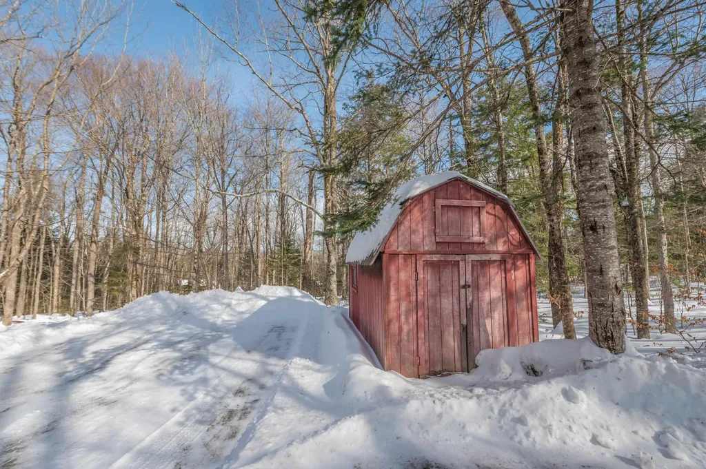 47 Ives Road Wilmington VT 05363