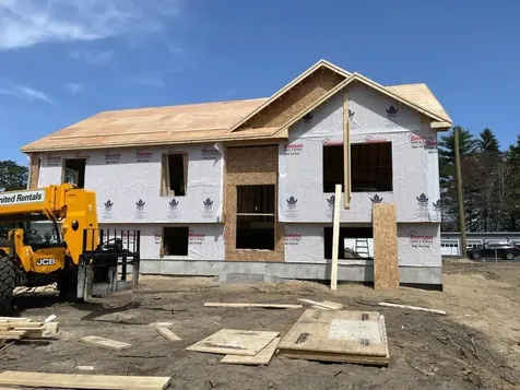 195 Bismark Street Manchester NH 03102