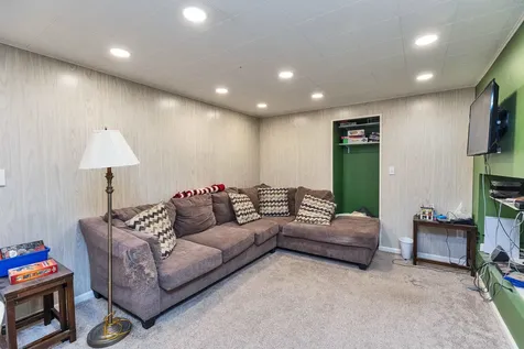 6 Groton Drive Concord NH 03301