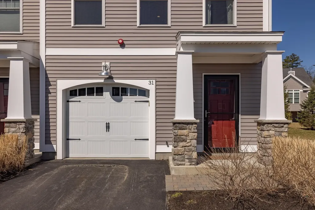 31 Artisan Way Dover NH 03820