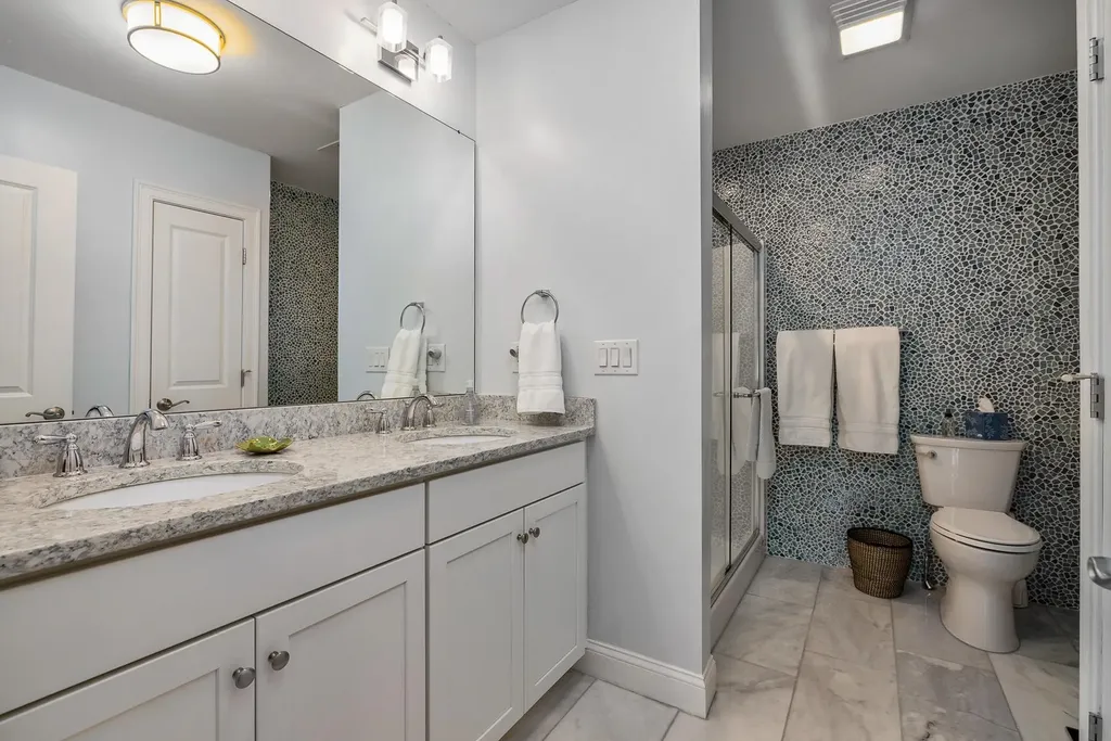 31 Artisan Way Dover NH 03820