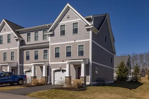 31 Artisan Way Dover NH 03820