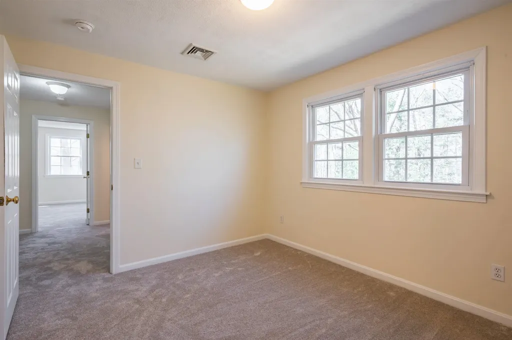 14 Flagg Lane Milford NH 03055