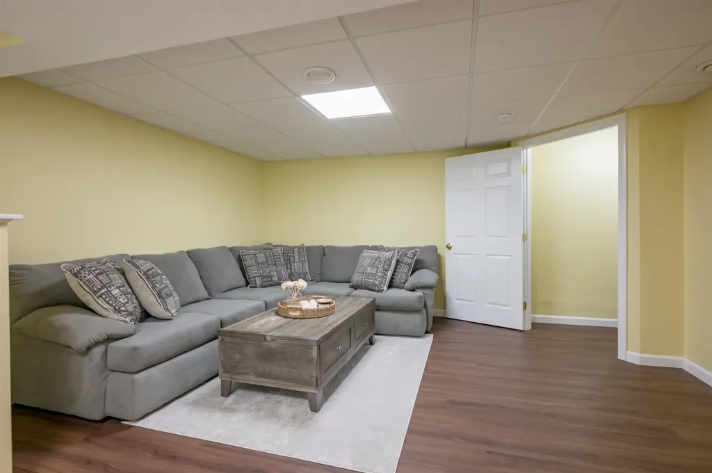 14 Flagg Lane Milford NH 03055