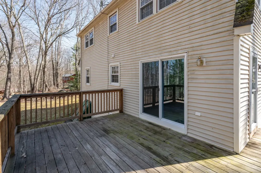 14 Flagg Lane Milford NH 03055