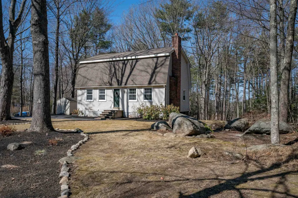 14 Flagg Lane Milford NH 03055