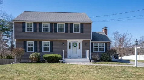 41 Pinehurst Avenue Nashua NH 03062