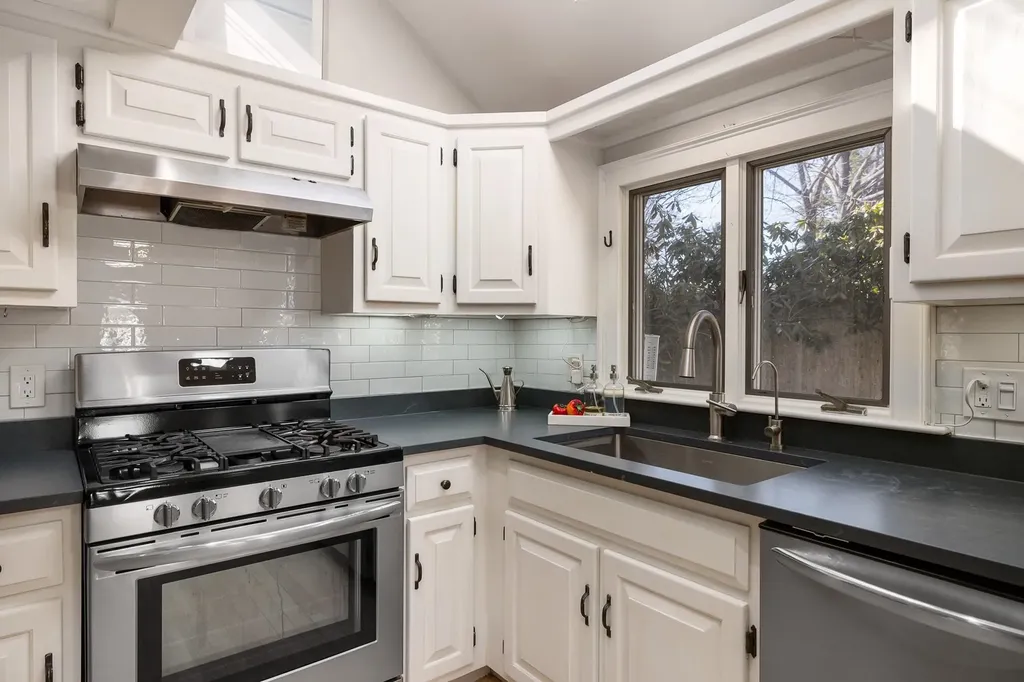 213 South Street Portsmouth NH 03801