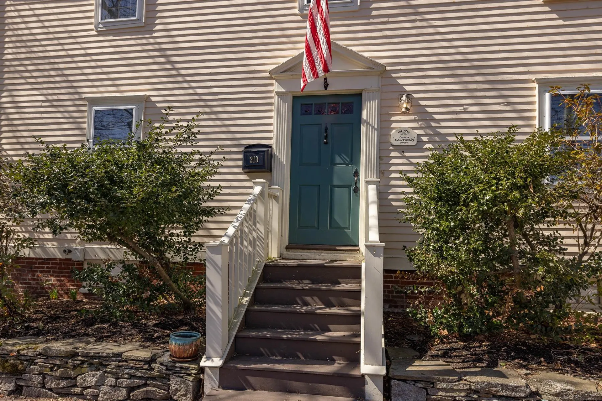 213 South Street Portsmouth NH 03801