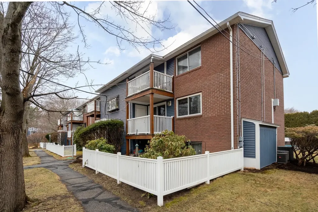 44 Seabury Hampton NH 03842