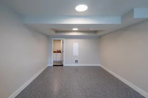 60 White Oaks Road Laconia NH 03246