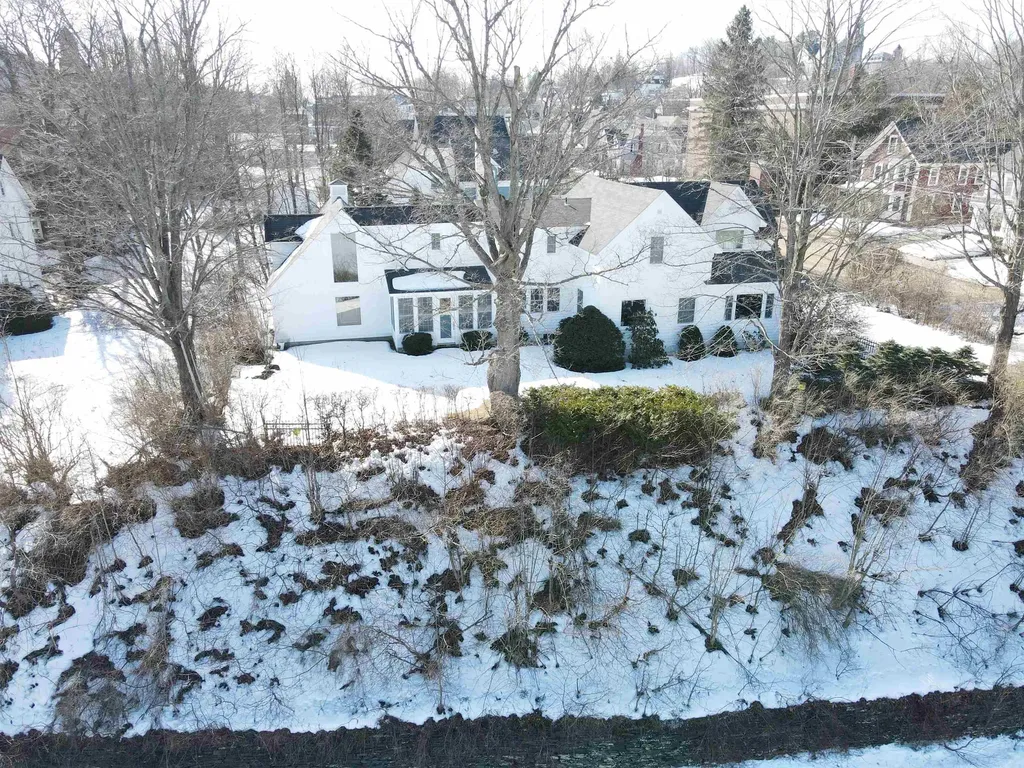 96 School Street Newport City VT 05855