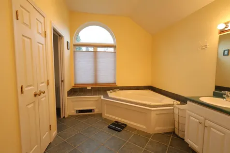7 Sterling Springs Drive Hartford VT 05001