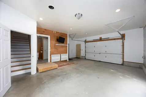 5 Berry Patch Lane Hillsborough NH 03244