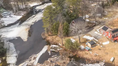 5 Berry Patch Lane Hillsborough NH 03244