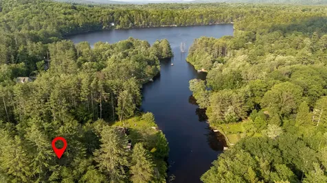 3 Berry Patch Lane Hillsborough NH 03244