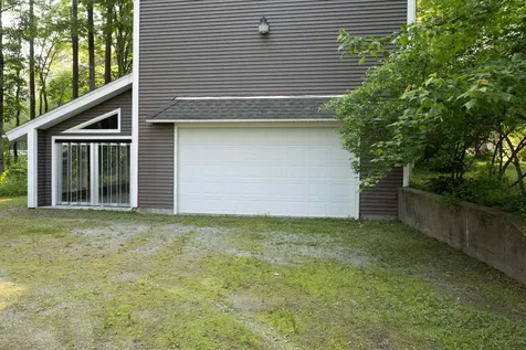 3 Berry Patch Lane Hillsborough NH 03244