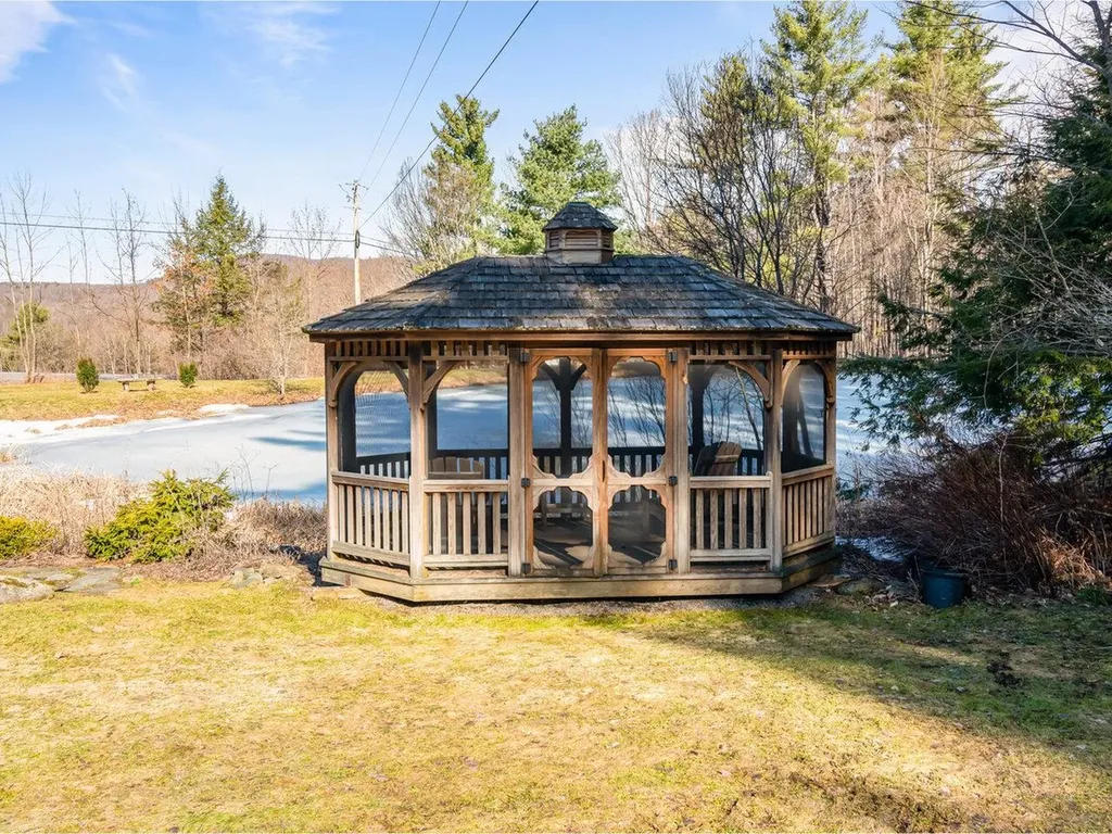 1828 Fairfield Road Fletcher VT 05448