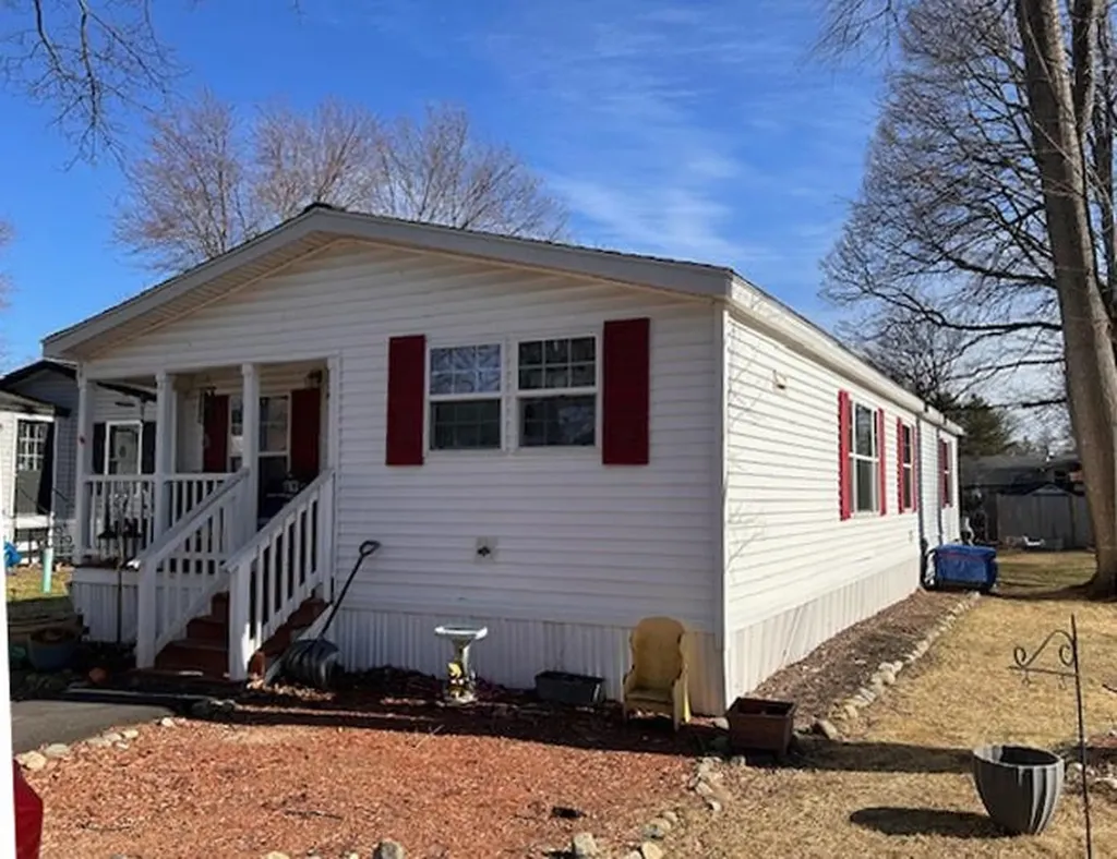 9 Cornwall Avenue Exeter NH 03833