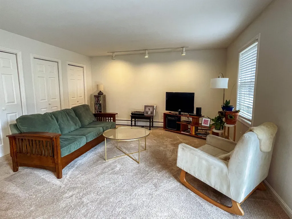 4 Kinsington Street South Burlington VT 05403