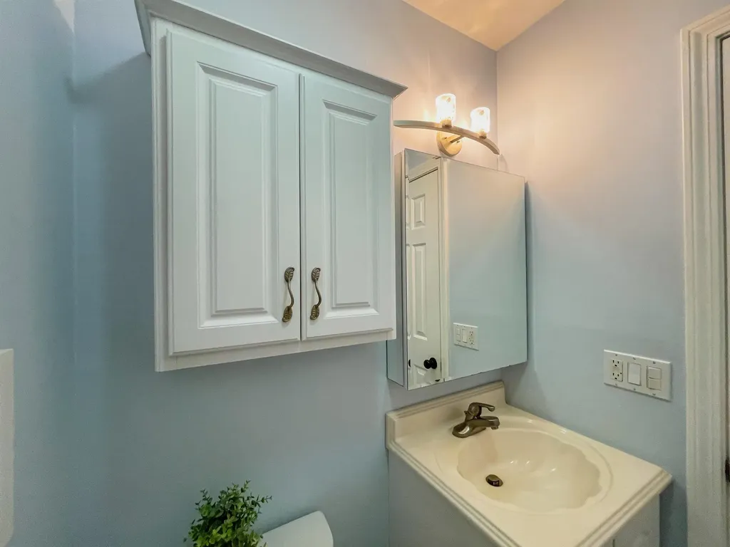 4 Kinsington Street South Burlington VT 05403