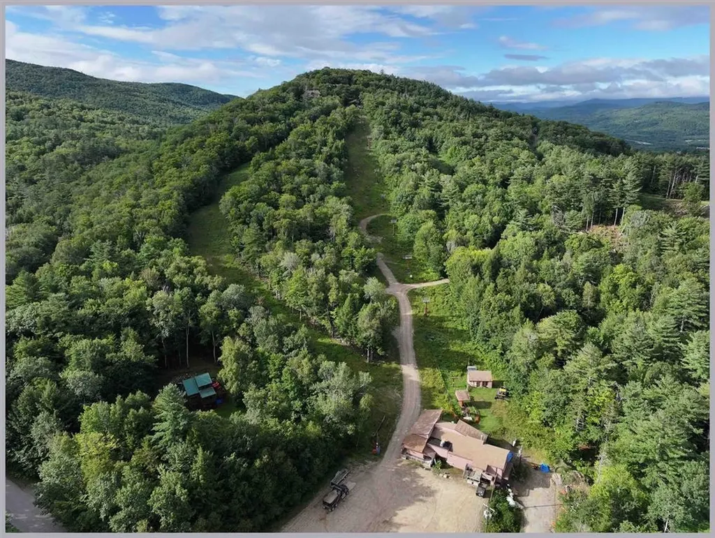 34 Weetamoo Trail Campton NH 03223