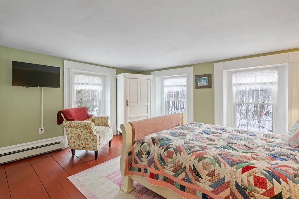 53 Parade Road Meredith NH 03253