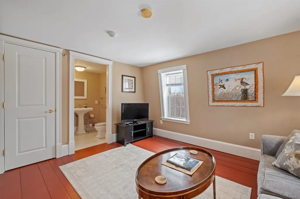 53 Parade Road Meredith NH 03253