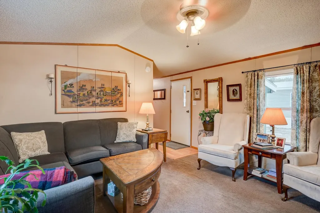 75 Lamplighter Drive Conway NH 03818