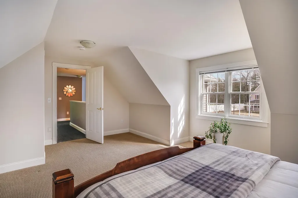 14 Monadnock Lane Merrimack NH 03054