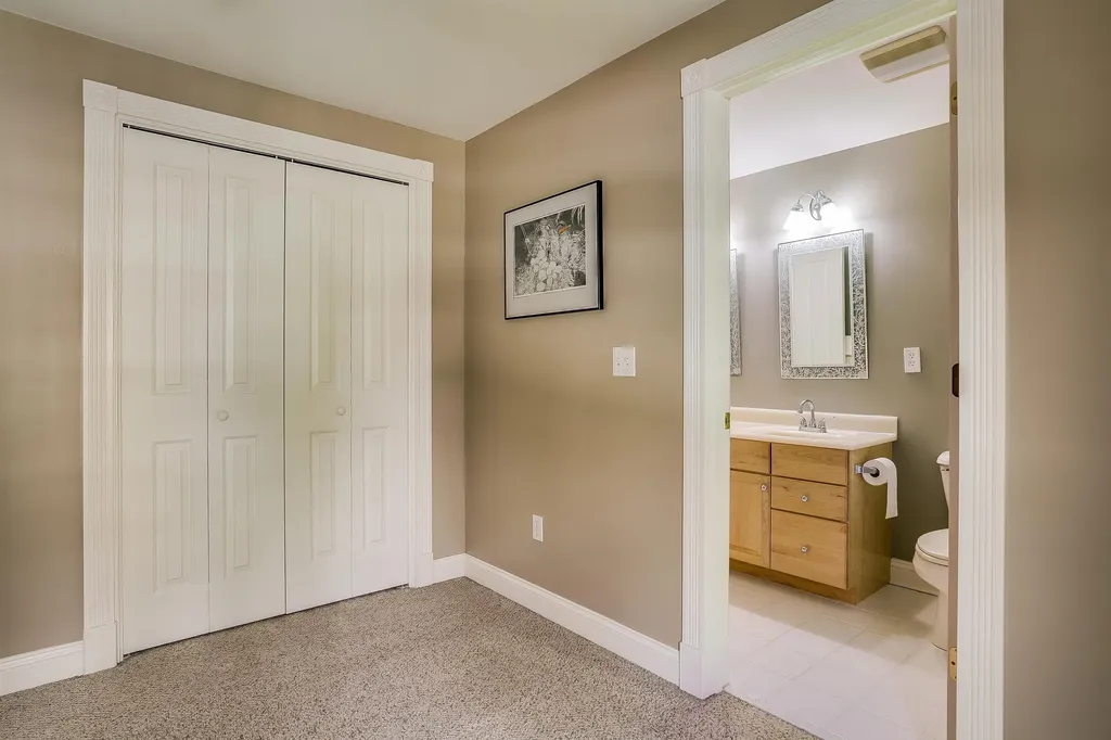 14 Monadnock Lane Merrimack NH 03054