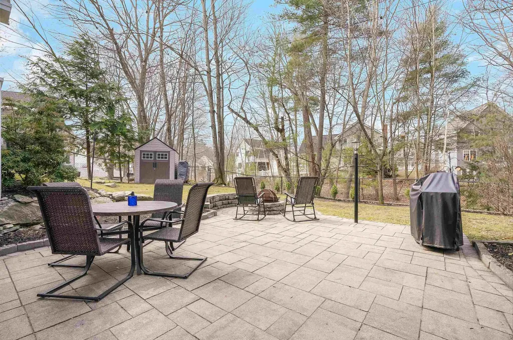 14 Monadnock Lane Merrimack NH 03054