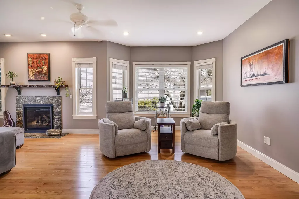 14 Monadnock Lane Merrimack NH 03054