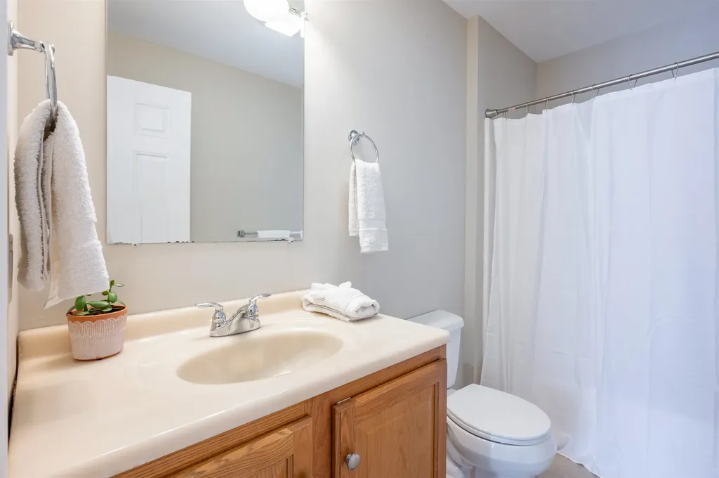 2 Cielo Drive Dover NH 03820