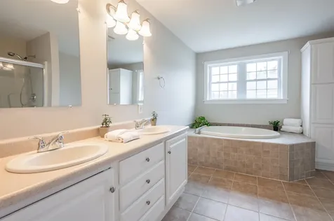 2 Cielo Drive Dover NH 03820