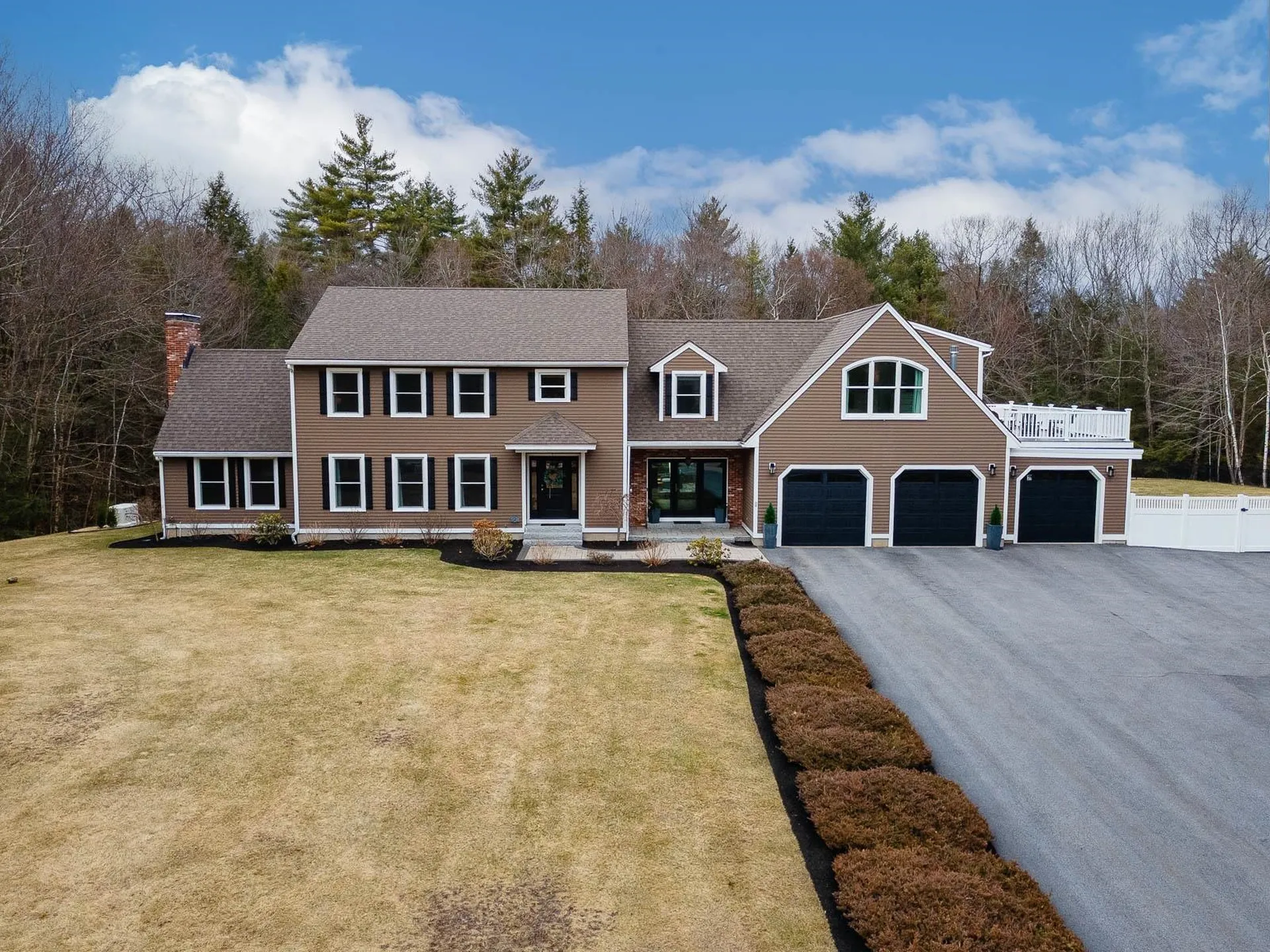 29 Colonial Drive Auburn NH 03032