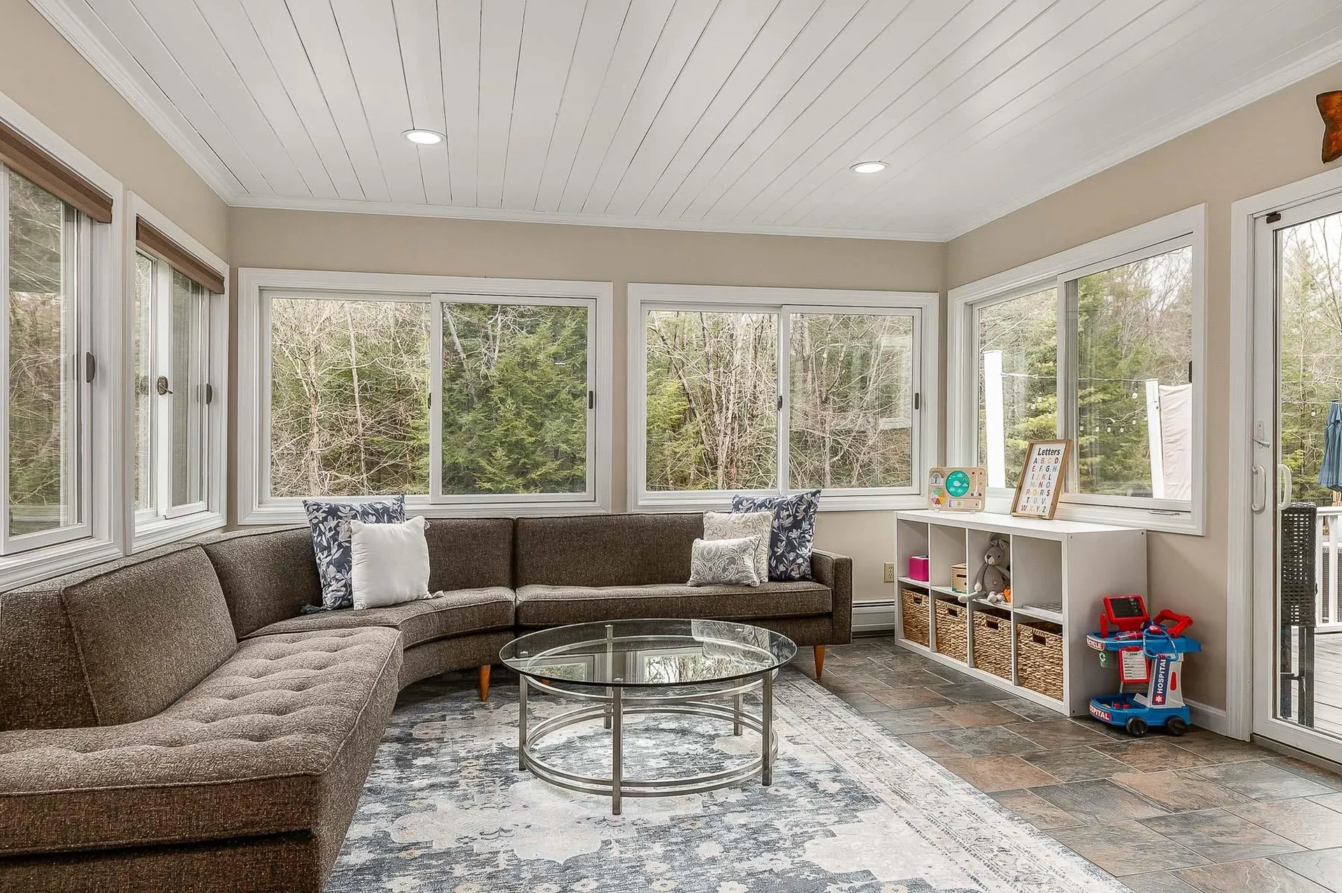 29 Colonial Drive Auburn NH 03032