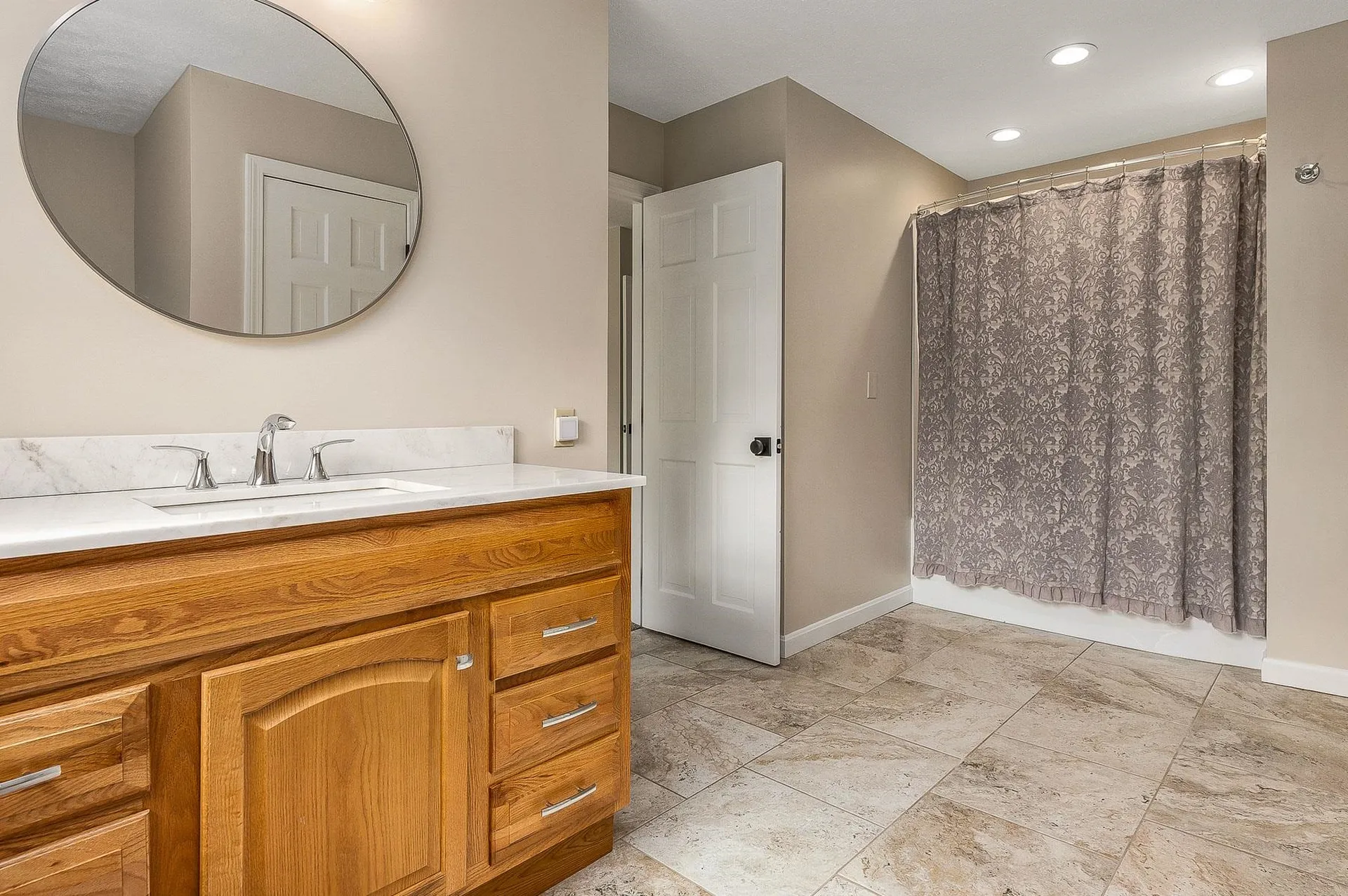 29 Colonial Drive Auburn NH 03032