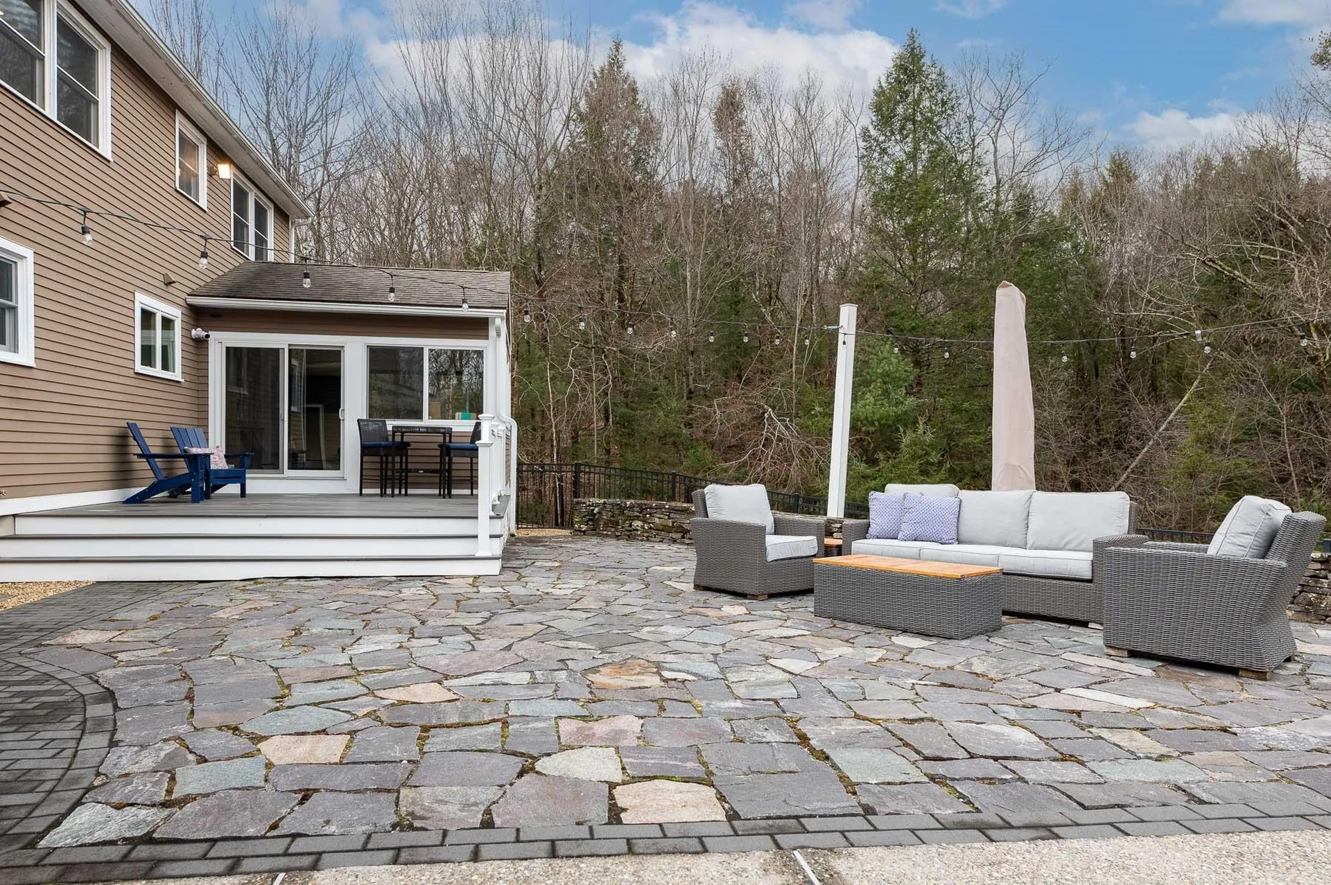 29 Colonial Drive Auburn NH 03032