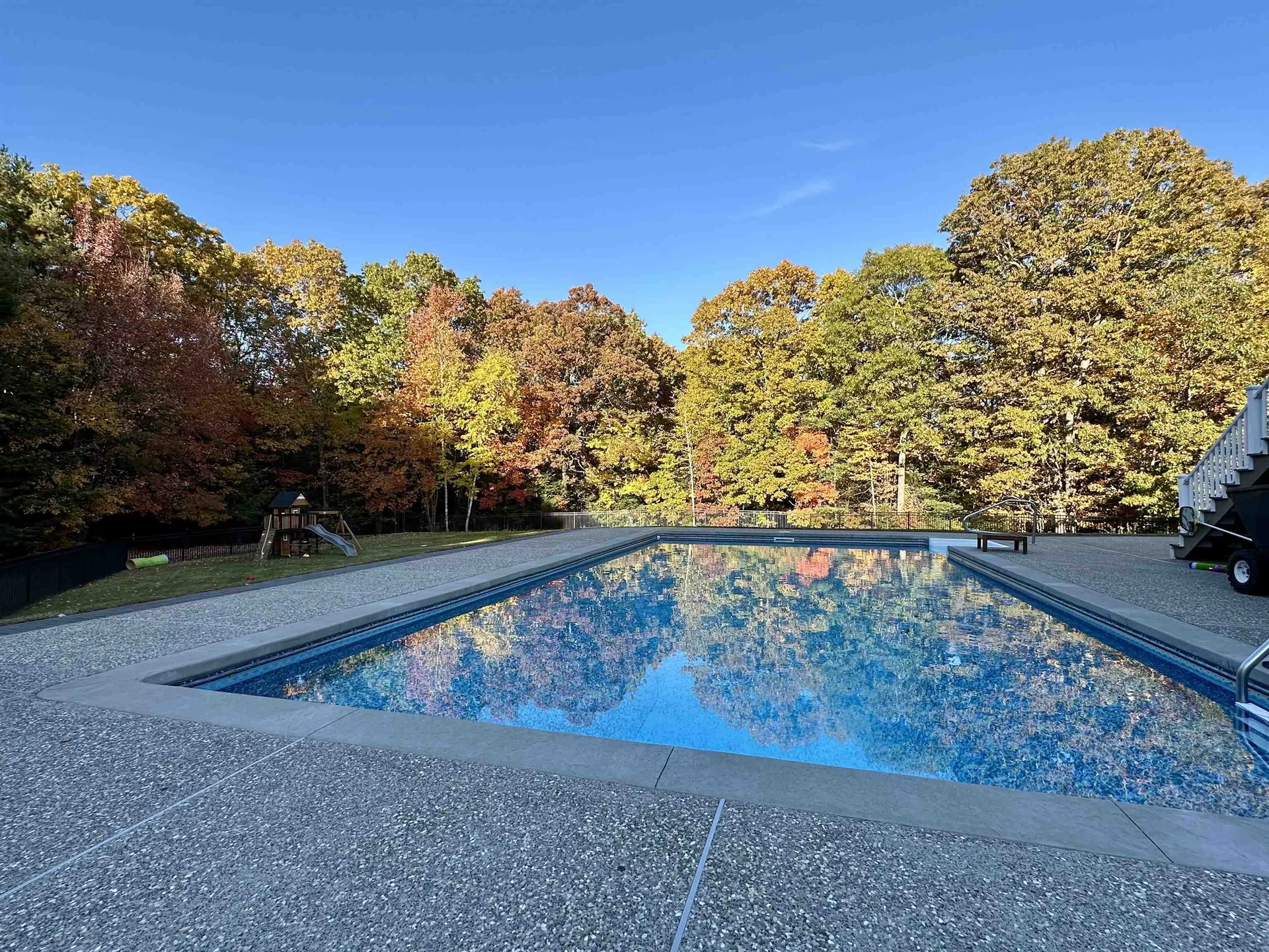 29 Colonial Drive Auburn NH 03032