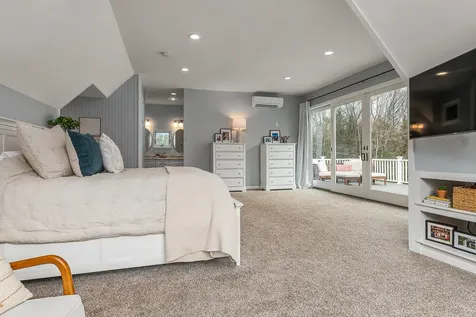 29 Colonial Drive Auburn NH 03032