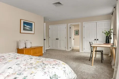 29 Colonial Drive Auburn NH 03032