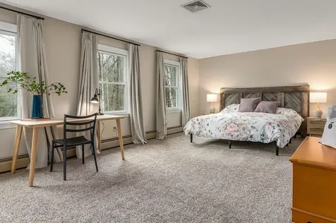 29 Colonial Drive Auburn NH 03032