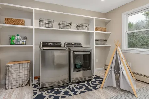 29 Colonial Drive Auburn NH 03032