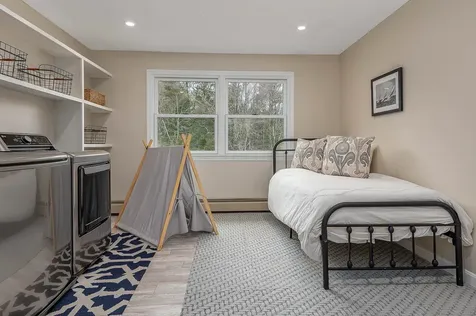 29 Colonial Drive Auburn NH 03032