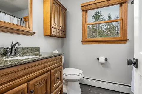 29 Colonial Drive Auburn NH 03032