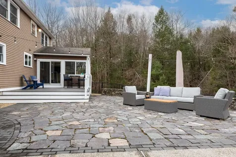 29 Colonial Drive Auburn NH 03032