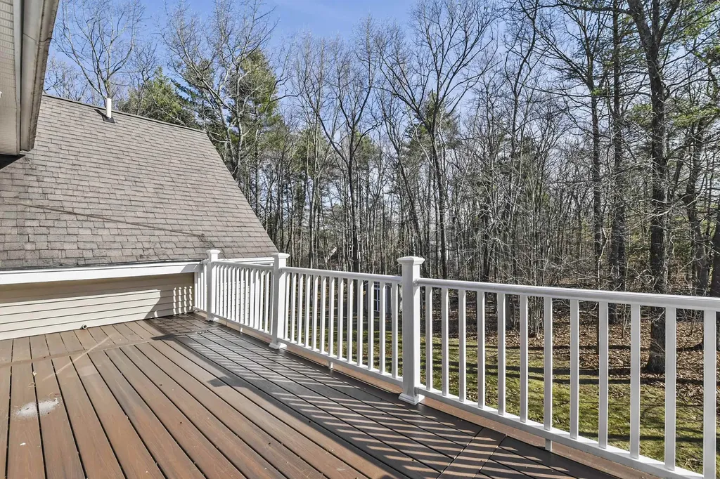 20 Welch Road Londonderry NH 03053