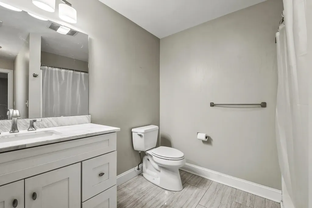 20 Welch Road Londonderry NH 03053